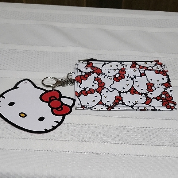 NWT Hello Kitty Card Holder - Picture 1 of 6